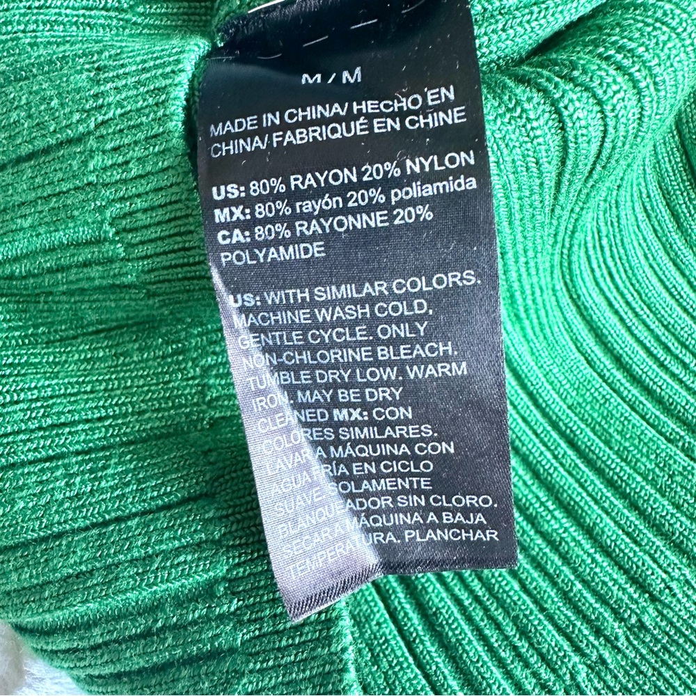 White House Black Market Green Sleeveless Ribbed V-Neck Tank w/Snap Accents. Med - Picture 8 of 9
